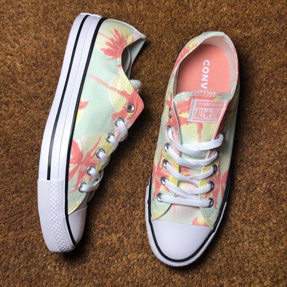 Converse Chuck Taylor Ox NWT